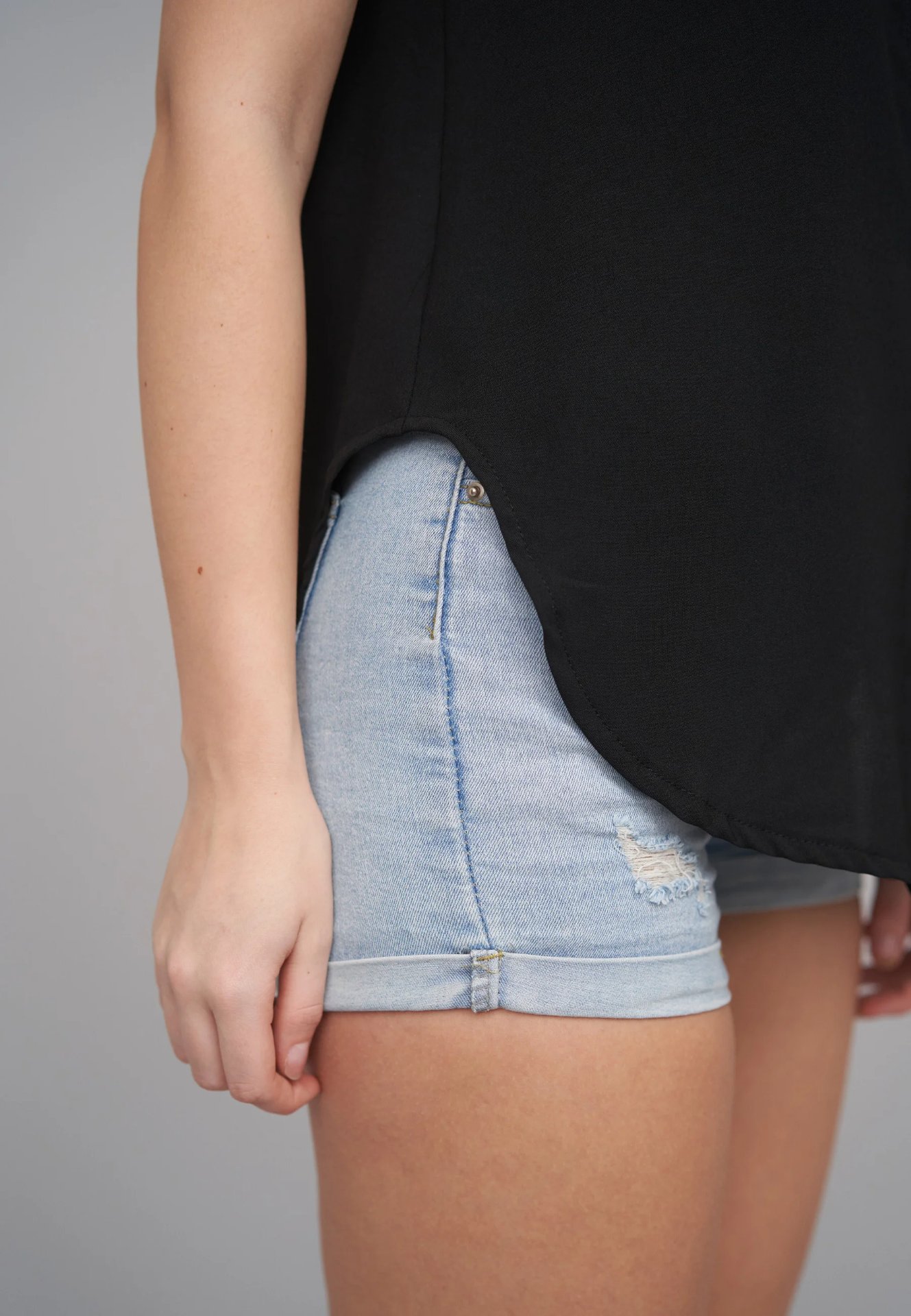Sleeveless Button-Up Blouse - Image 3