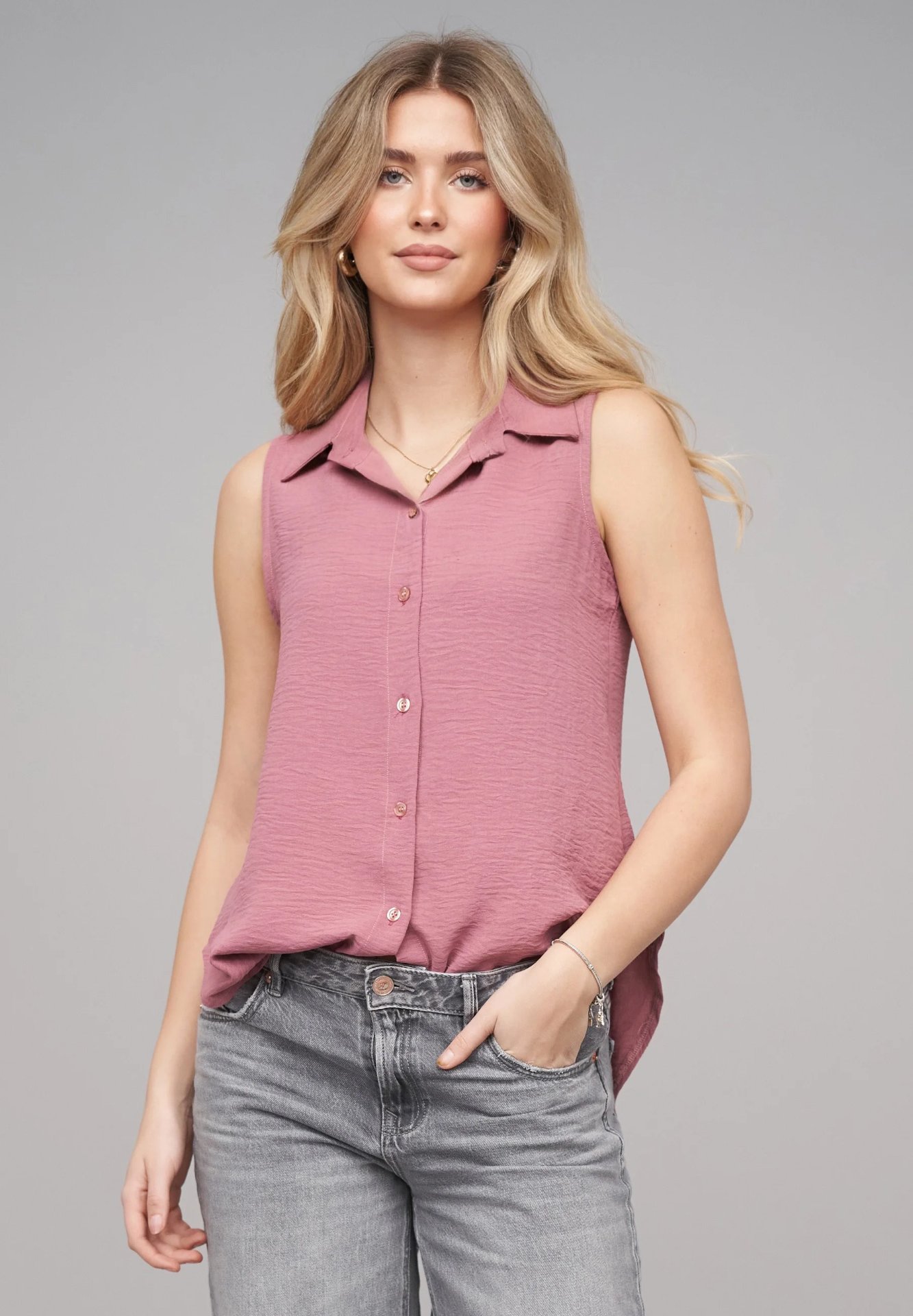 Sleeveless Button-Up Blouse - Image 10