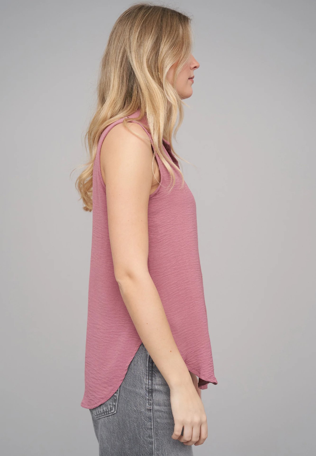 Sleeveless Button-Up Blouse - Image 13