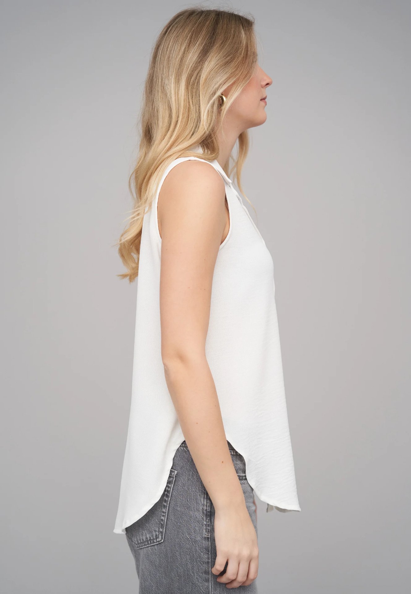 Sleeveless Button-Up Blouse - Image 9