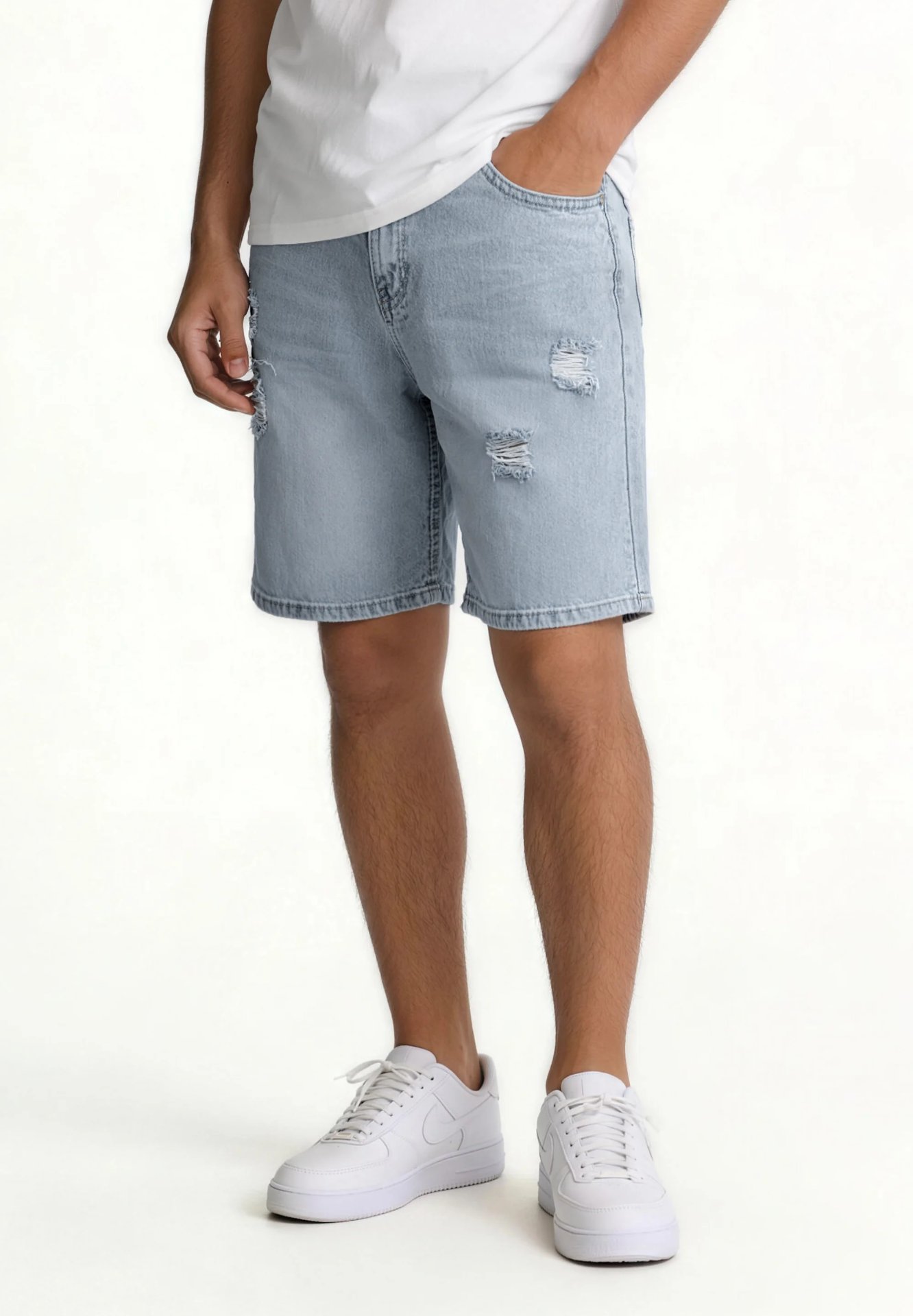 Pier One by Zalando - Jeans Shorts - light blue denim