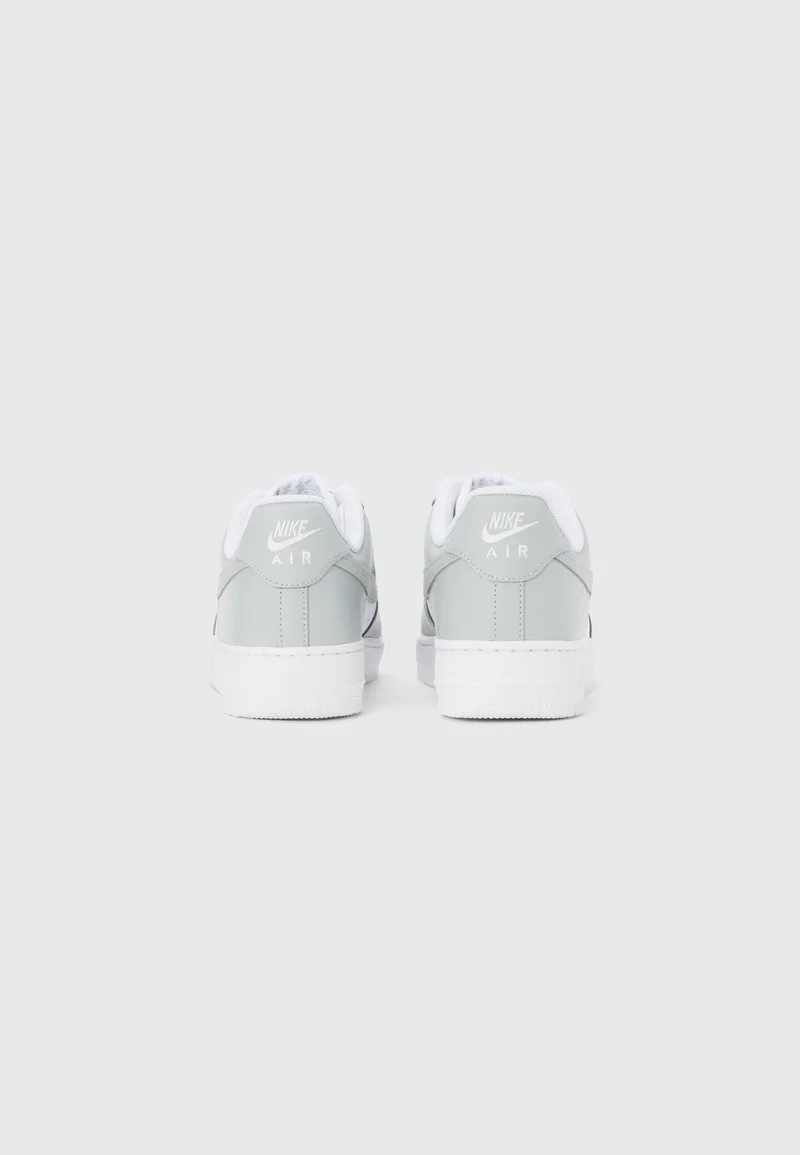 Nike Air Force 1 UNISEX Sneaker Low - White/Light Smoke Grey - Image 4