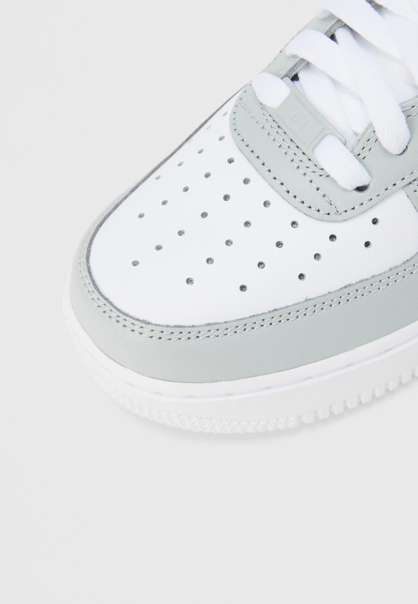 Nike Air Force 1 UNISEX Sneaker Low - White/Light Smoke Grey - Image 7
