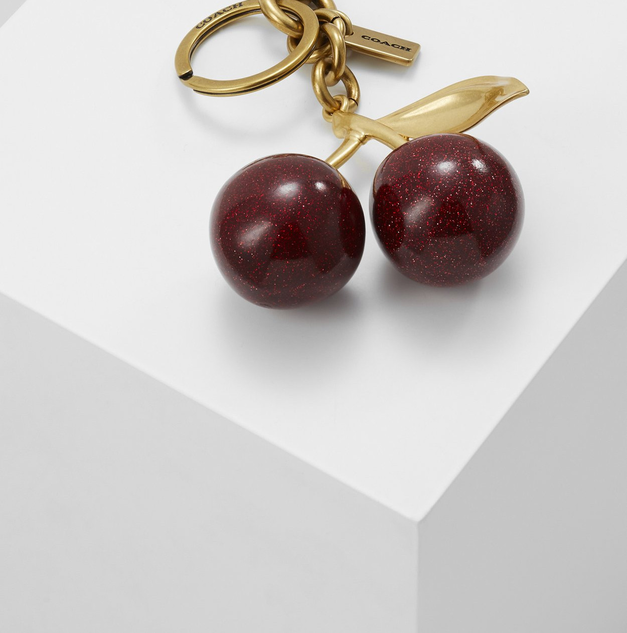 COACH CHERRY BAG CHARM - Keyring - red - Image 3