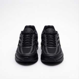 V5 RNR Unisex Trainers