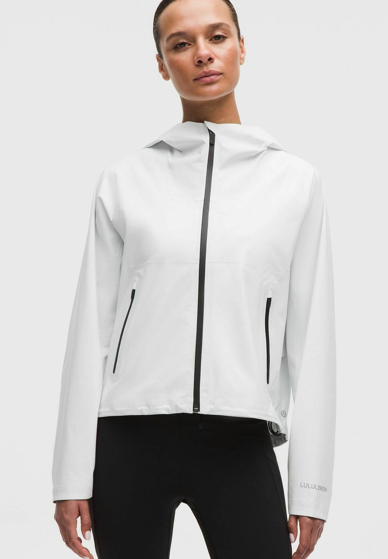 lululemon LIGHTWEIGHT WATERPROOF RUNNING - Training Jacket - white